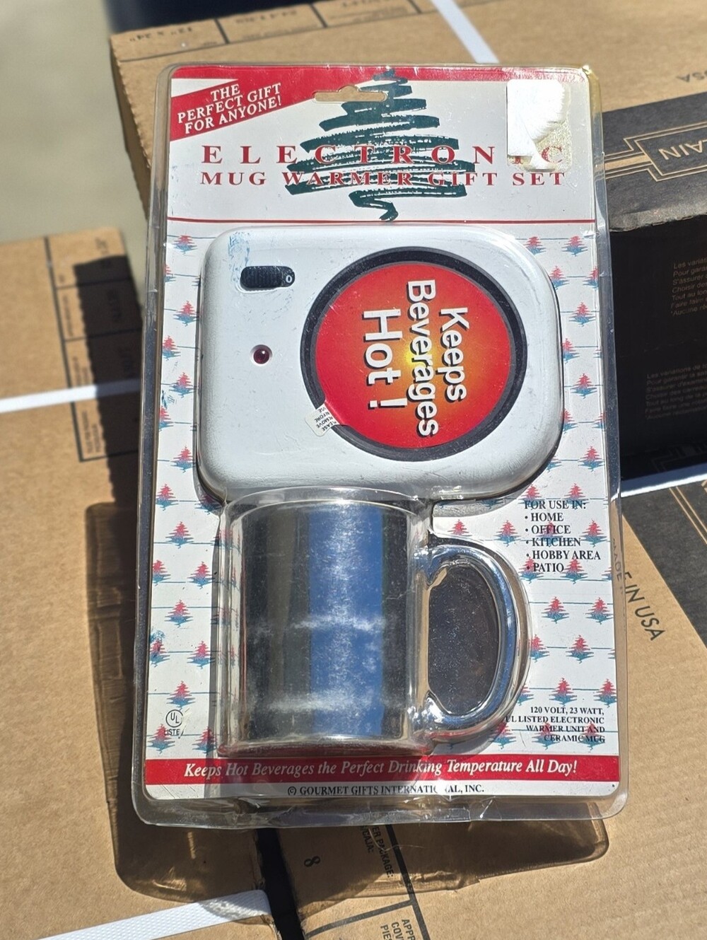 VINTAGE Electronic Mug Warmer Gift Set - Silver & White